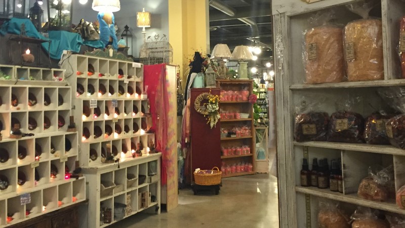 小売店舗が抱えるショールーミング問題とは